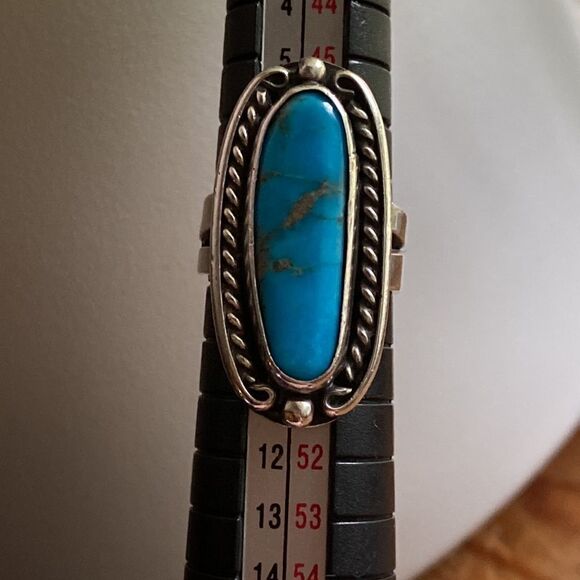 💛 Vintage Navajo Signed Sterling Silver Turquoise Ring - Picture 2 of 6